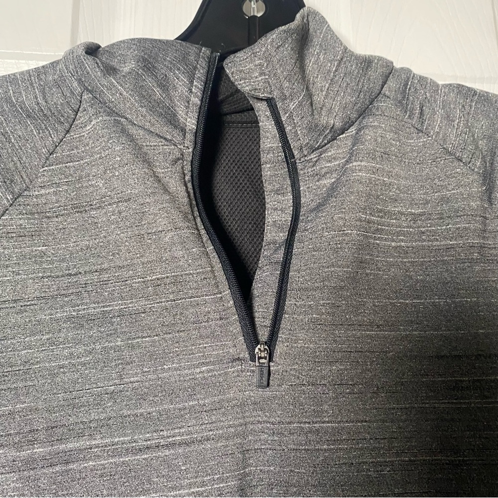 Reebok women’s workout top